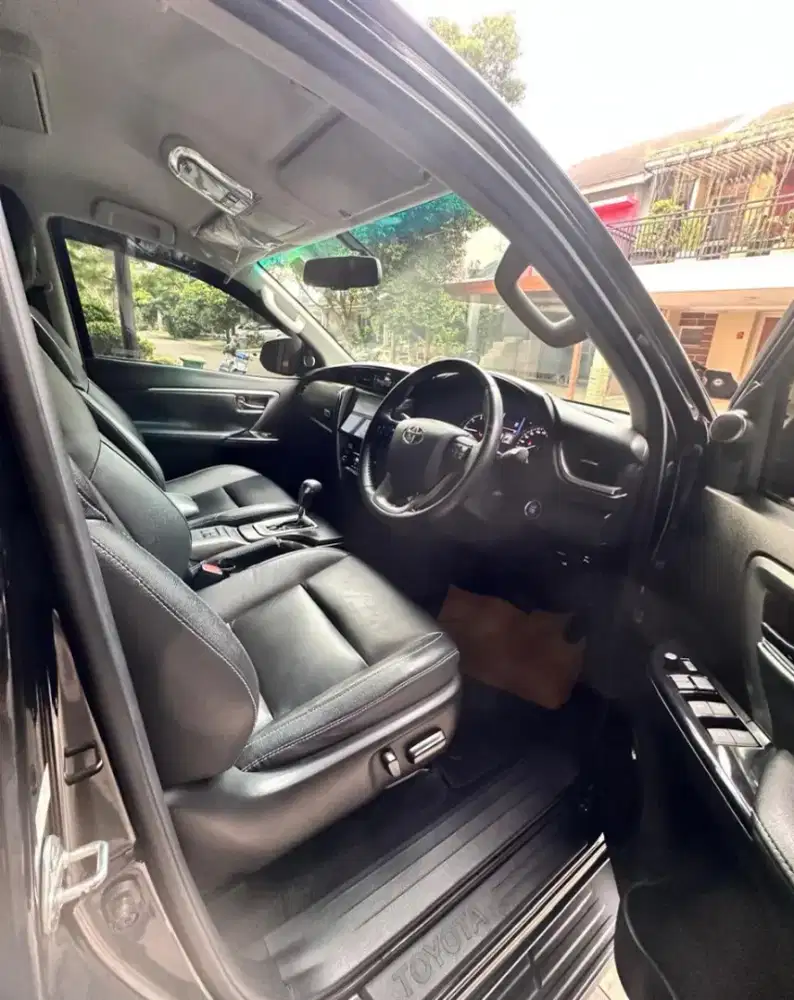 Fortuner 2.4 GR Sport 4x2 AT Diesel