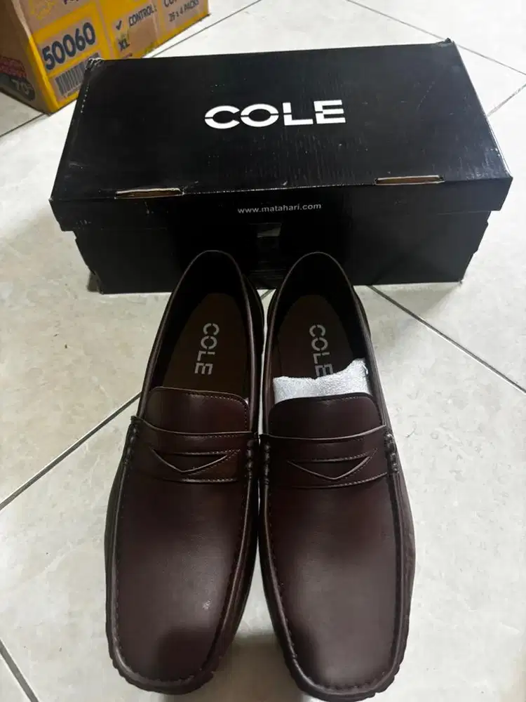 Sepatu kerja pantopel Cole