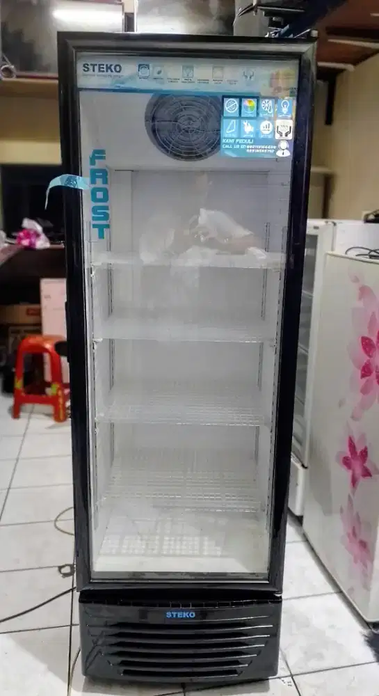 Showcase/Chiller Steko 4 Rak