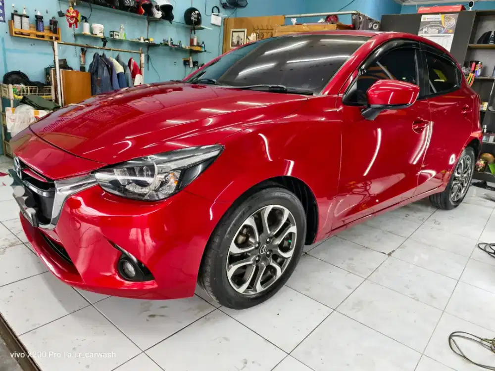 Mazda 2 R Matic Merah