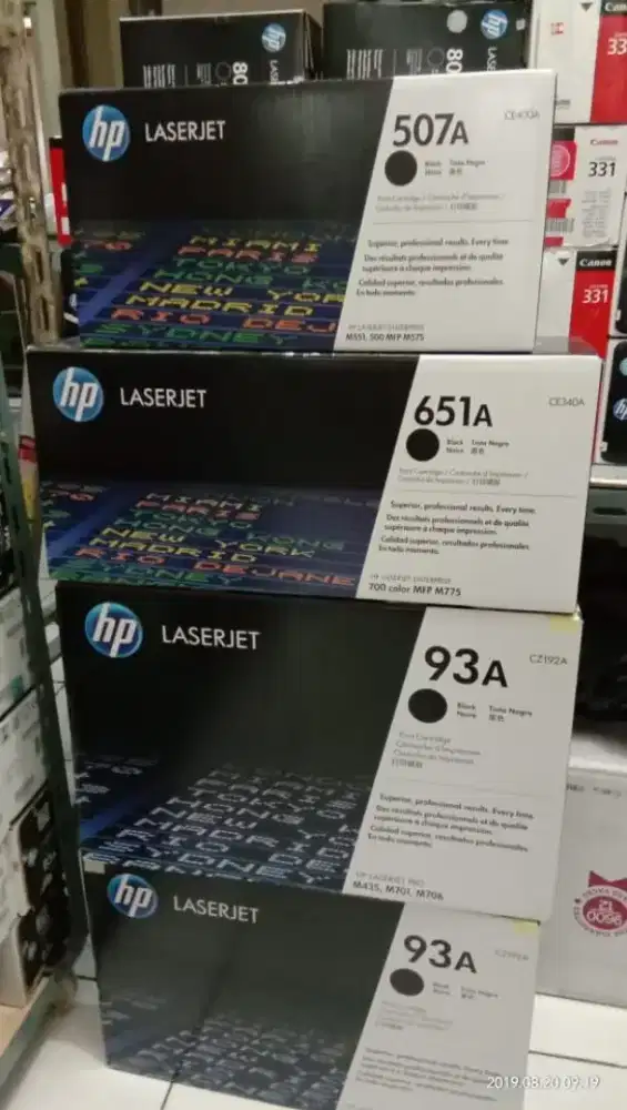 Menampung barang baru dan bekas catridge dan laserjet