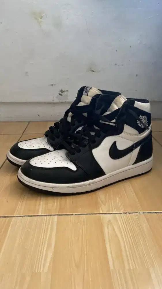 nike Jordan 1 high black panda