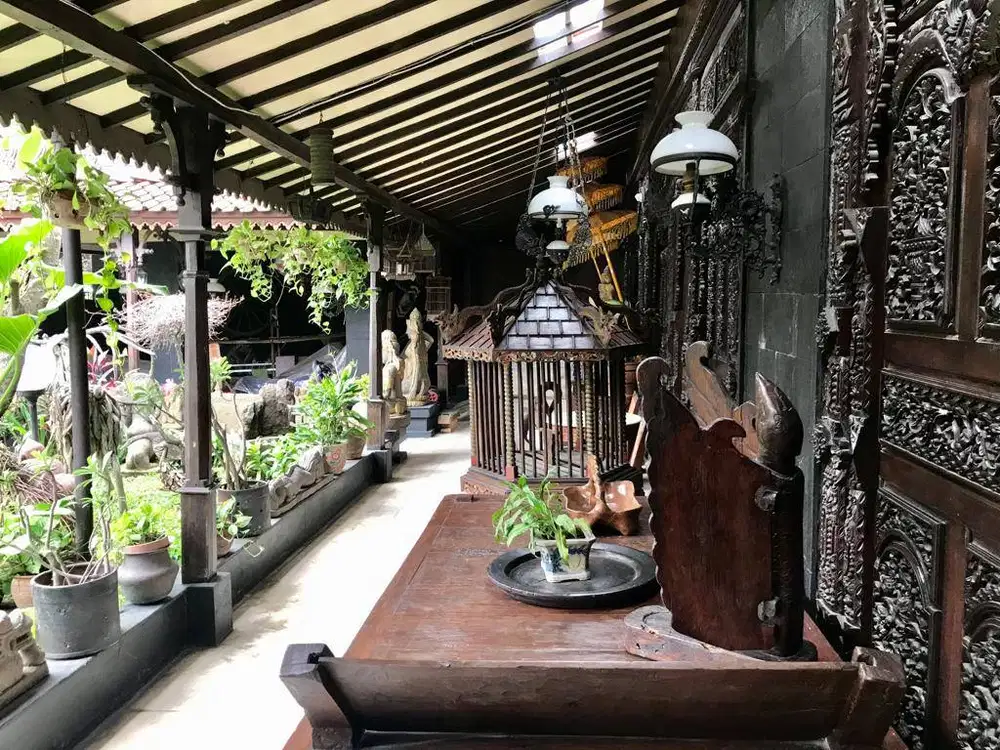 Dijual Cepat Rumah Dengan Tanah Luas di Lebak Bulus Jaksel DR-7503