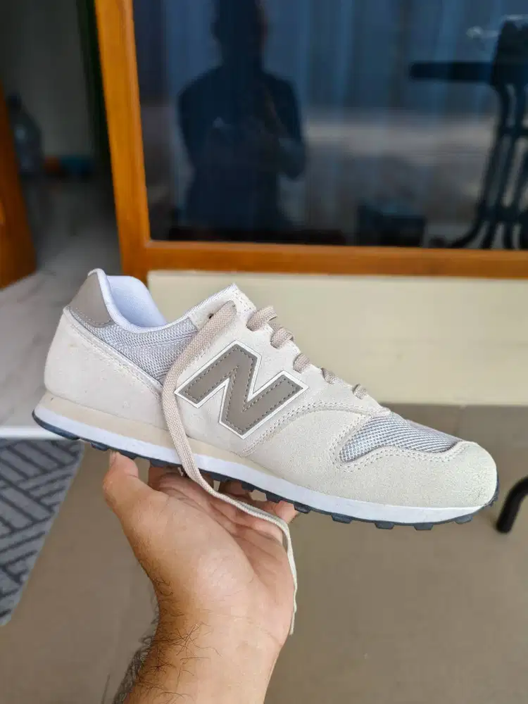 NEW BALANCE 373 White Bekas    ORI 100%  Baru dipakai 1x  Mulus sepert
