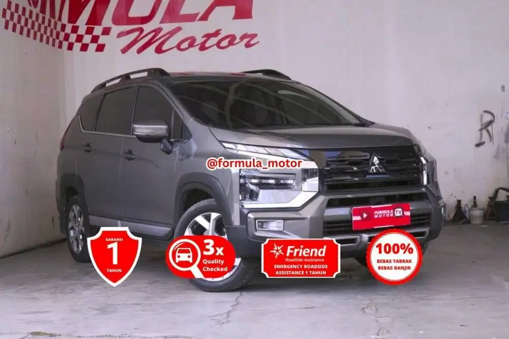 Mitsubishi Xpander Cross Premium Package  Matic AT 2022 Abu abu grey