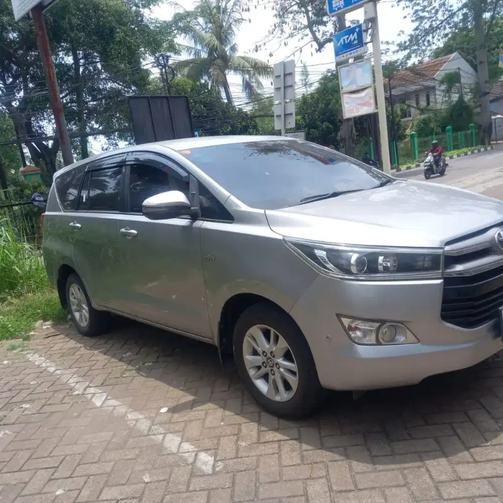 Rental mobil Toyota kijang innova reborn