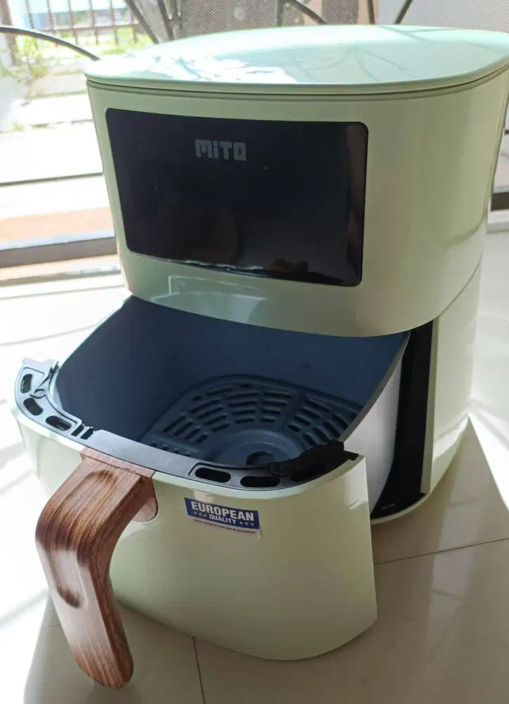 DIJUAL AIRFRYER MULUS HIJAU PASTA