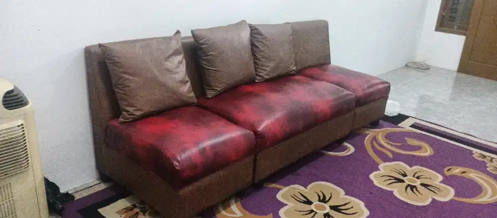 Sofa 1 set baru di pakai 6 bln