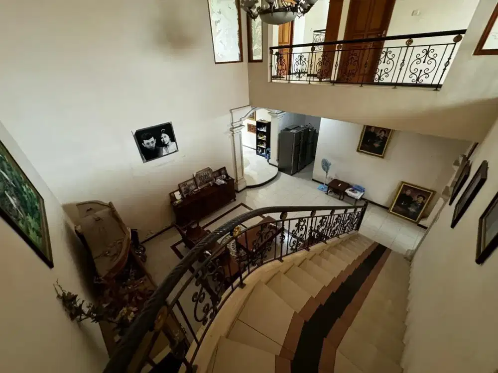 DIJUAL RUMAH 2 LANTAI DI CEMPAKA PERMAI DENPASAR BARAT