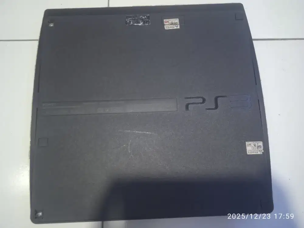 PS 3 (320gb) + sticknya + dus