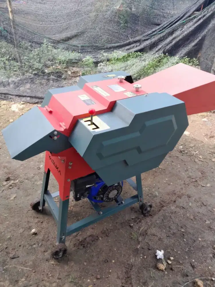 Dijual Mesin pencacah rumput