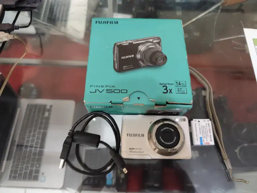Fujifilm Finepix JV500