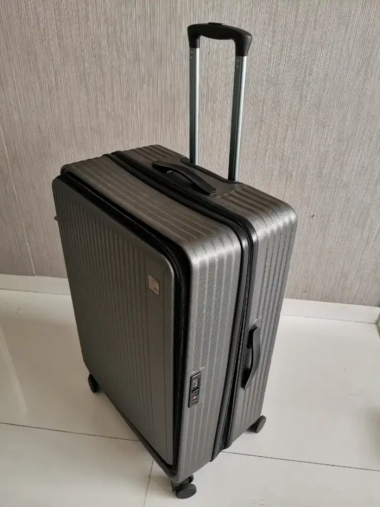 Koper merek (Royal Travel)