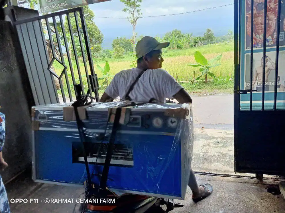Mesin penetas telur otomatis