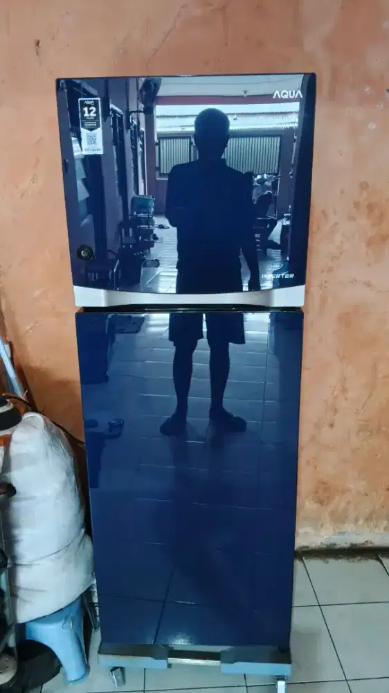Kulkas 2 pintu Aqua inverter lowwatt