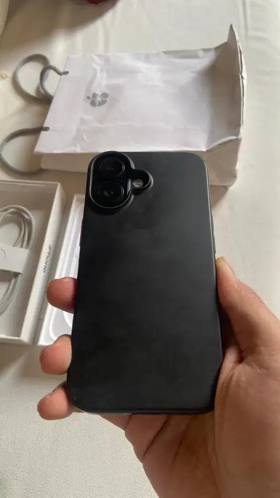 WTS IPHONE 16 BLACK 256 GB