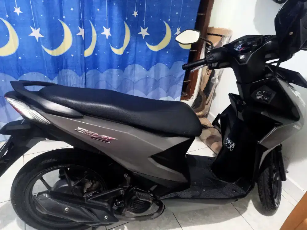 bismillah..mau dijual mtr beat deluxe silver 14 JT nego tipis