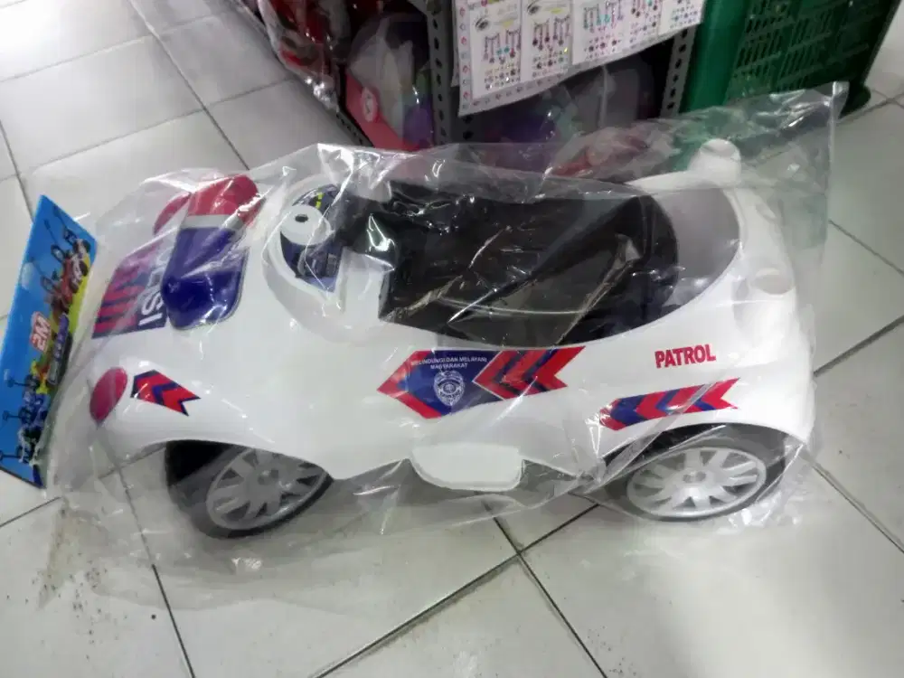 Mainan Anak Mobil Naik Police