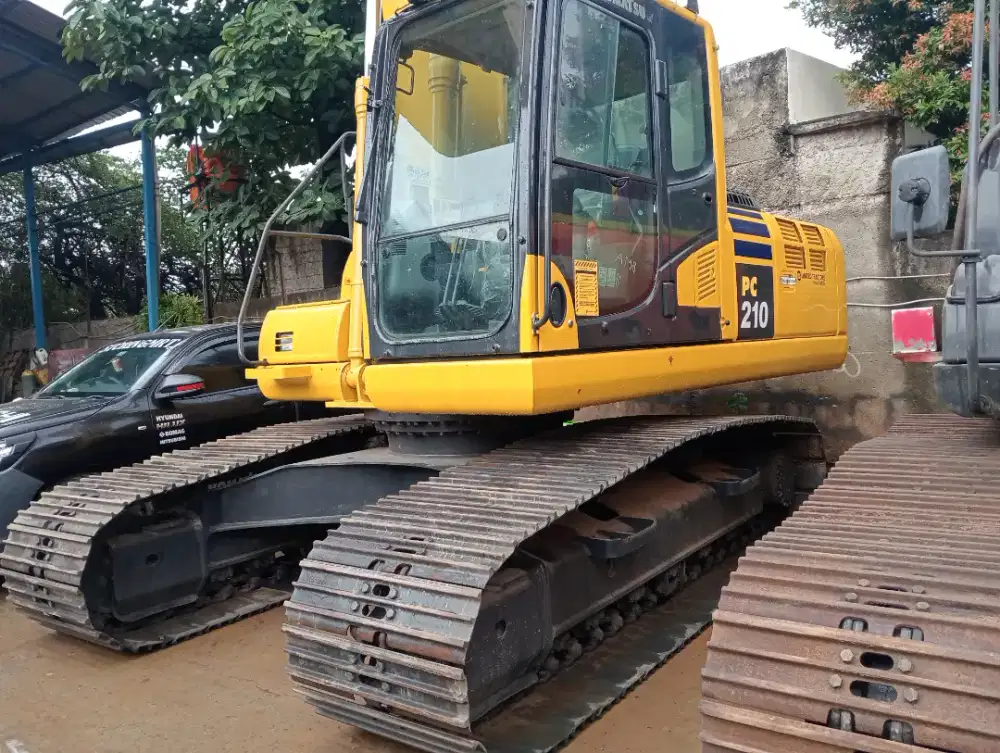 EXCAVATOR 2022 ALAT BERAT KOMATSU PC210-10MO