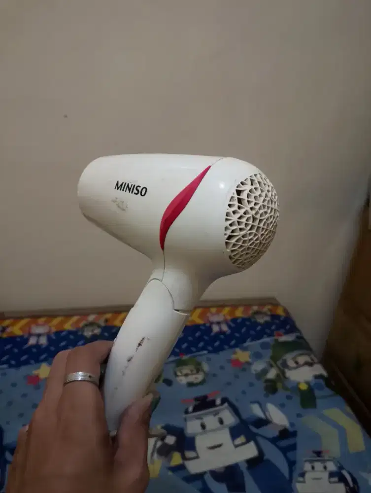 Hairdyer merk miniso