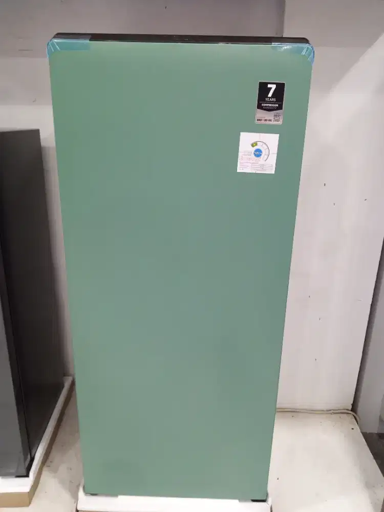 Kulkas Aqua Model AQR-225