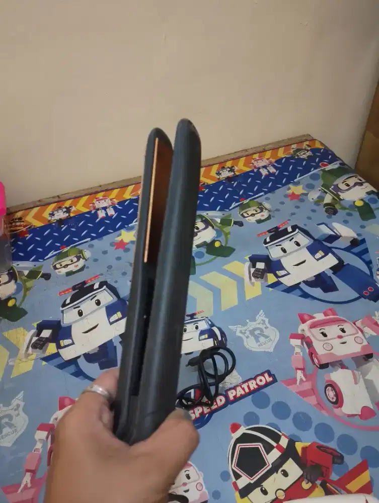 Catokan rambut msh berfungsi