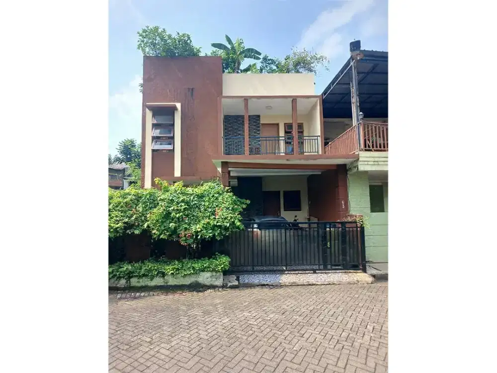 Dijual Rumah Mewah 3 Lantai Bagus Siaphuni Harga Nego Sentul City SSR643 A26