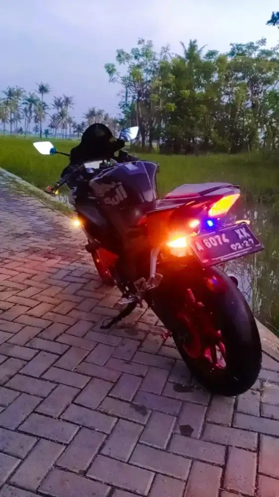 Jual cepat yamaha r15