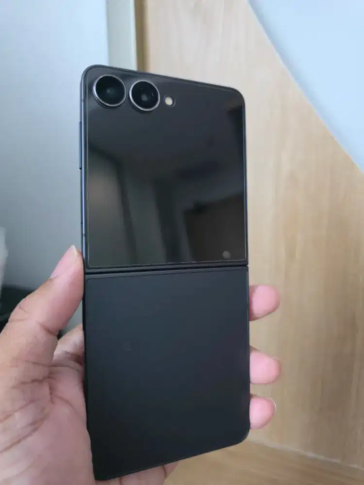 Flip 7 512 garansi Panjang 98% like New