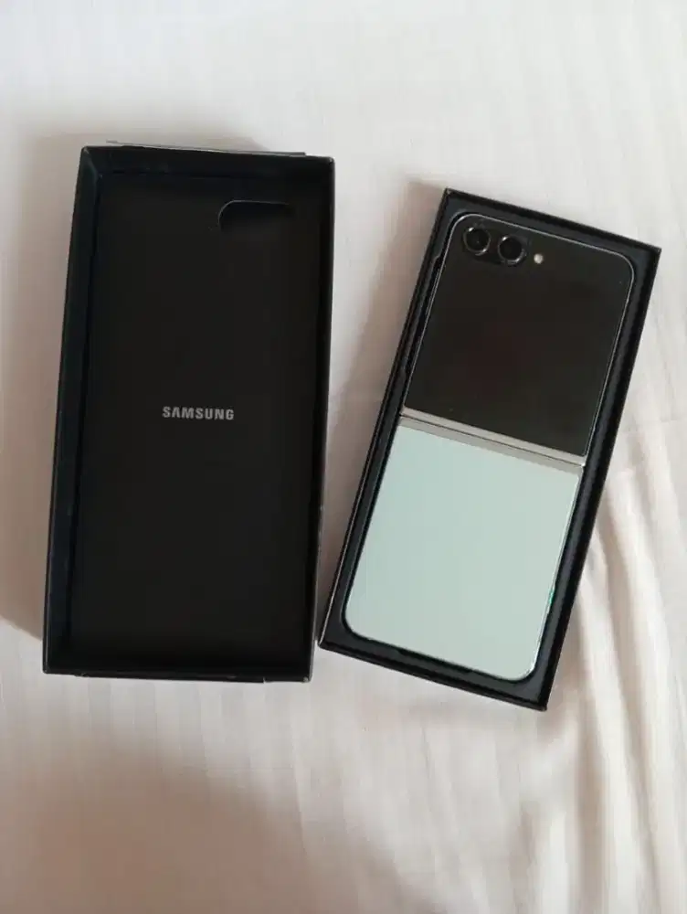 Samsung z flip 5 ,8/256 warna mint