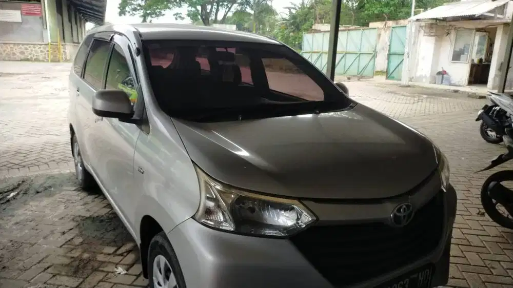 Avanza 1,3 E M/T Tahun 2015