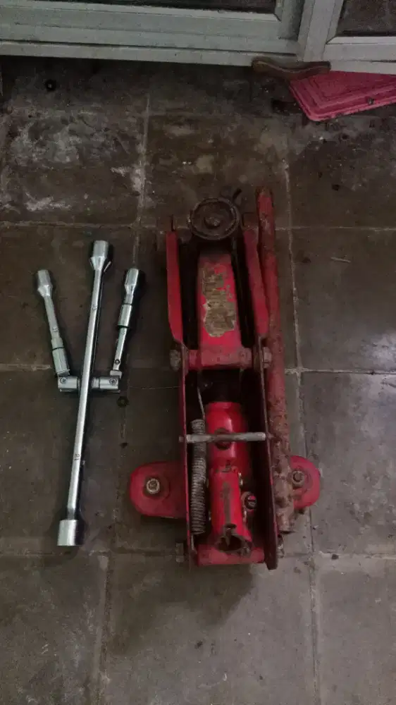 Dongkrak buayo samo konci