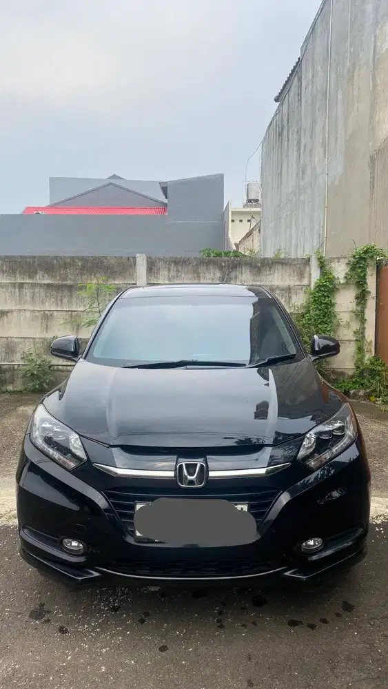 Dijual Honda HRV 1.8 Prestige thn 2017 Matic Sunroof
