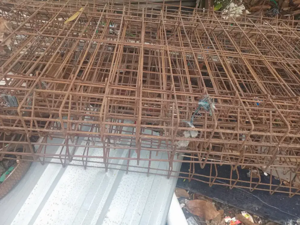 Di jual kiloan besi wermes atau besi pagar.