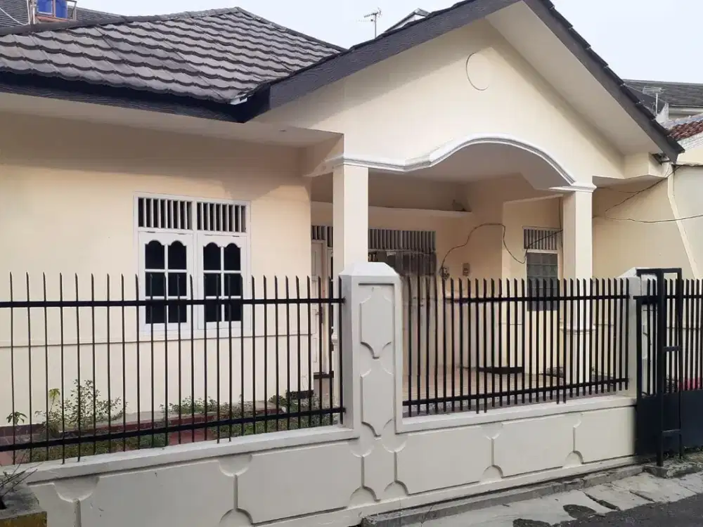 Dijual Rumah Di Kawasan Strategis di PJMI Bintaro AF-16983