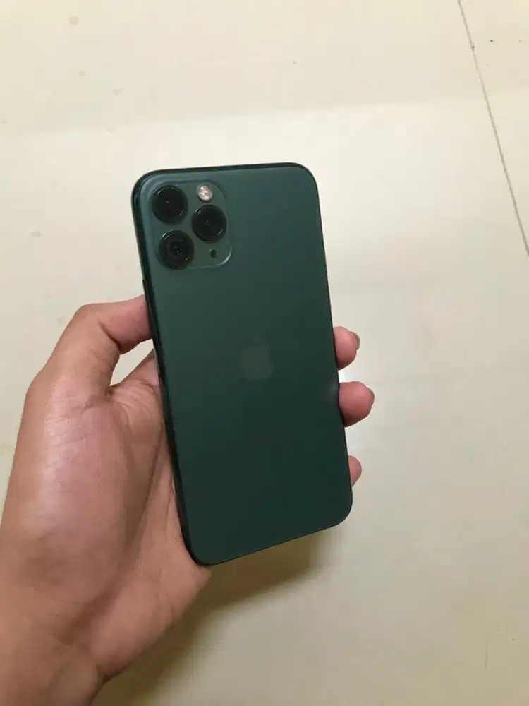 iPhone 11 Pro 64GB Inter warna MidnightGreen