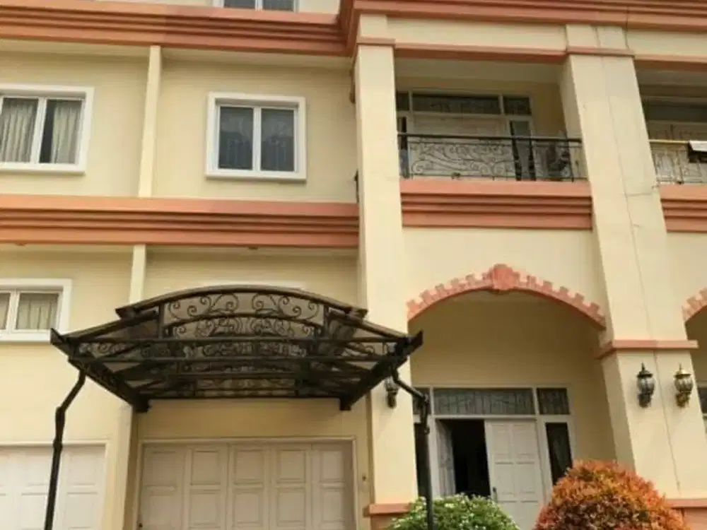 Exclusive Cluster Mutiara Mediterania Residence 315m2 4+1KT Semi Furnished