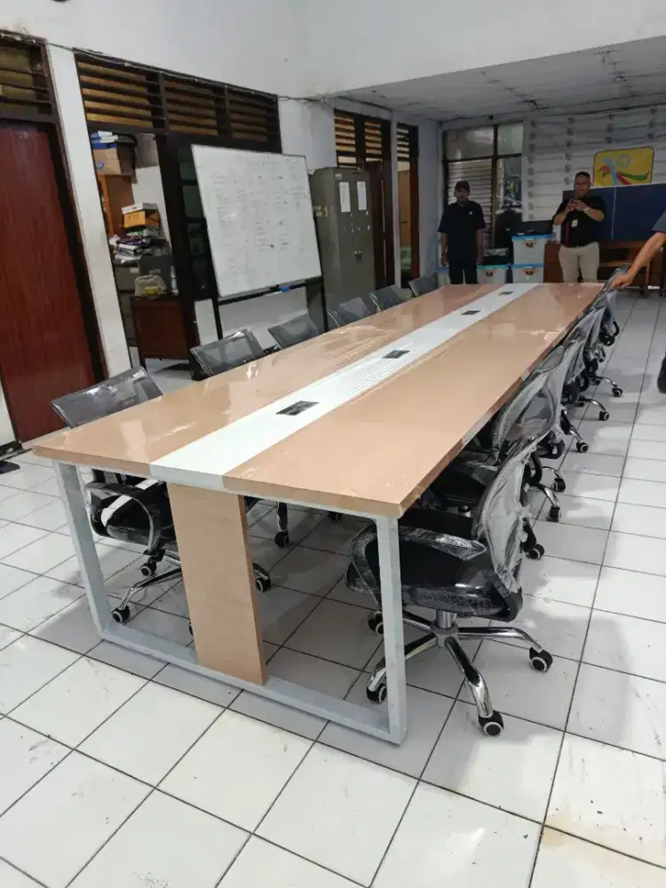 meja meeting kantor 4mtr