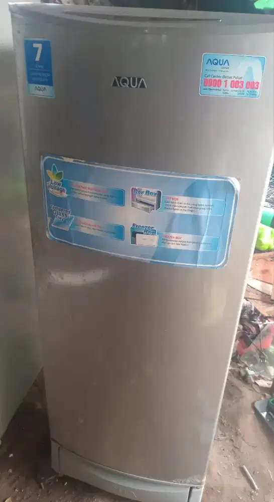 Di jual kulkas aqua exa lelangan ori siap pakai