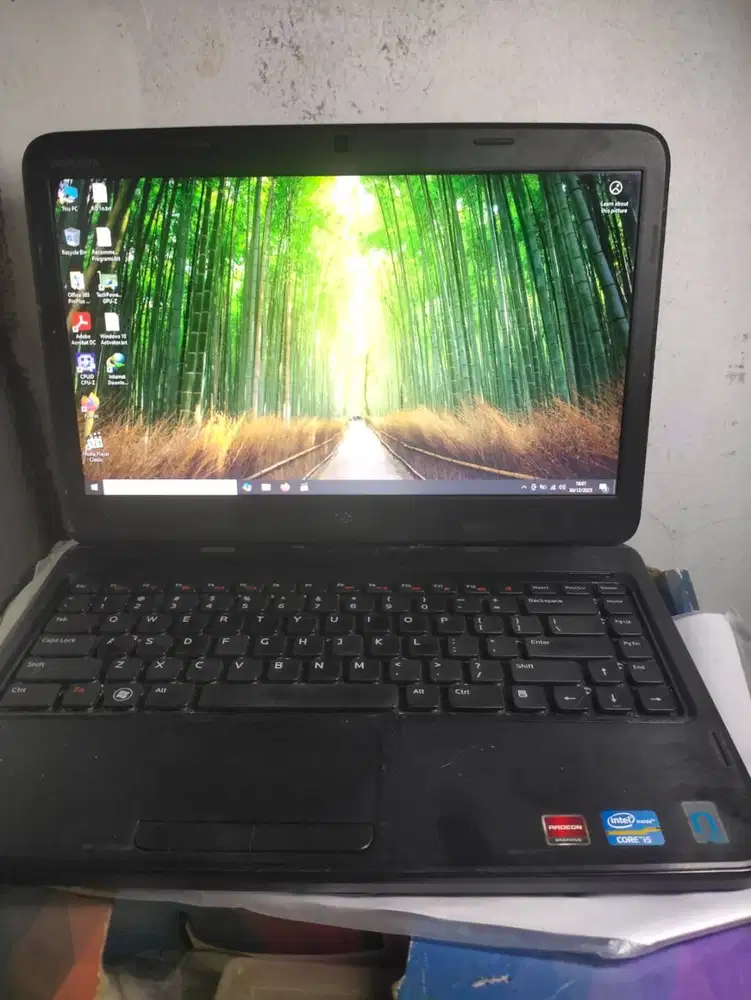 Laptop Dell Buar design Core i5 VGA AMD Radeon