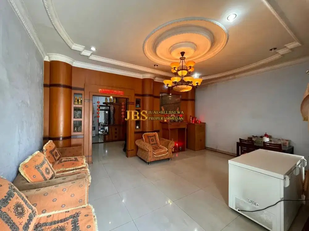 Jual Rumah 2 Tingkat Furnished di Komplek Cemara Hijau Jalan Metal - Medan