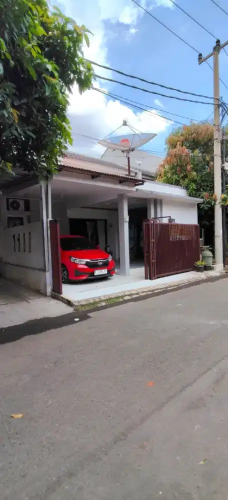 Dijual / dikontrakkan Rumah Komersil lingkungan Aman