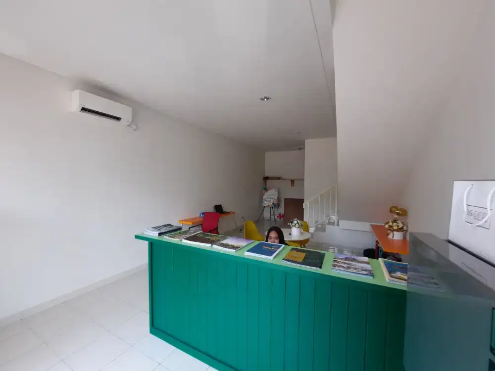 Meja Resepsionis dengan laci dan ambient light LED.