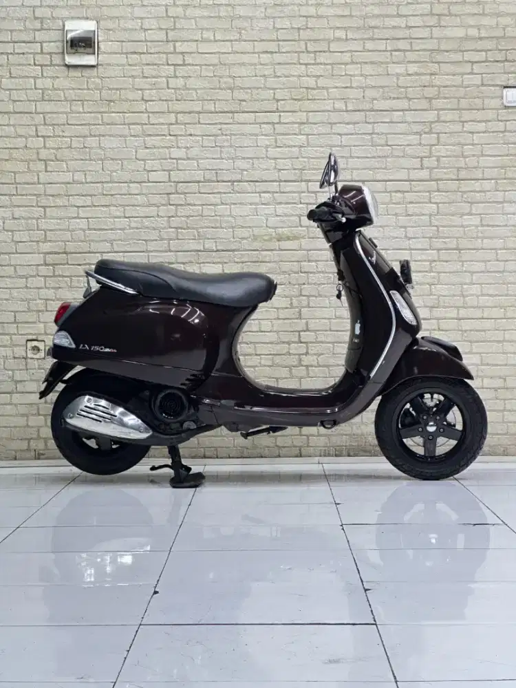 Vespan Matic Murah Meriah l Vespa LX 125 2011 l Wulan Mustika