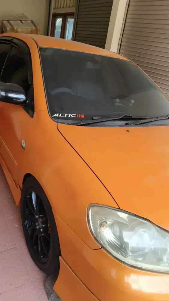 Dijual mobil sedan perawatan