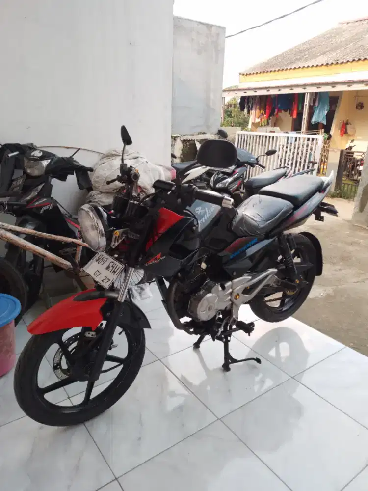 Bajaj Pulsar 135ls