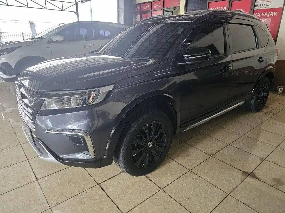 Honda BR-V Prestige CVT N7X Edition 2024 Abu abu