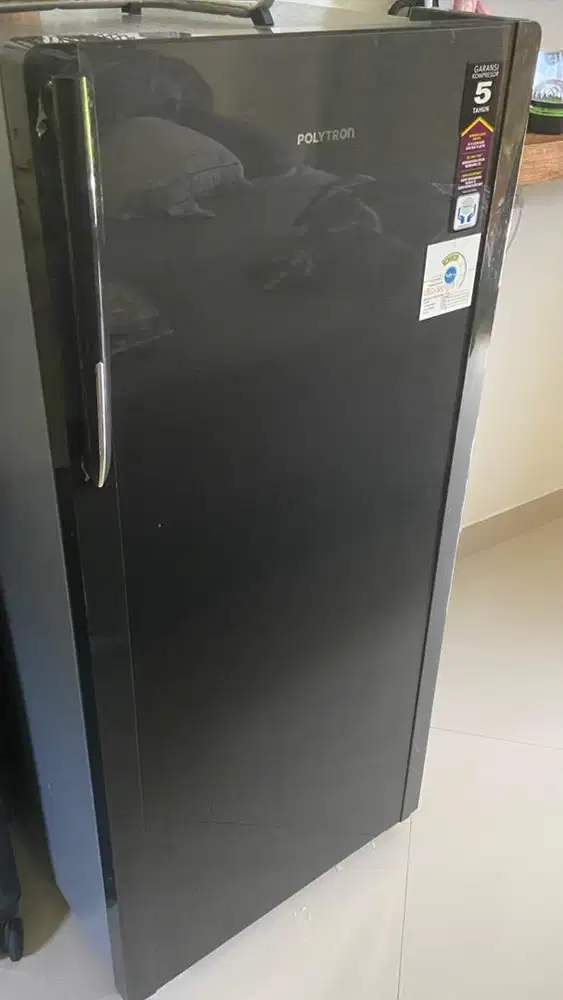 Kulkas  Polytron 1 Pintu