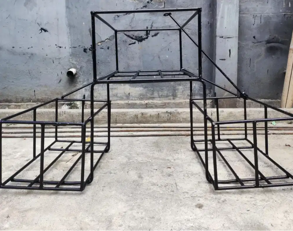 DIJUAL KERANJANG BARANG/GALON