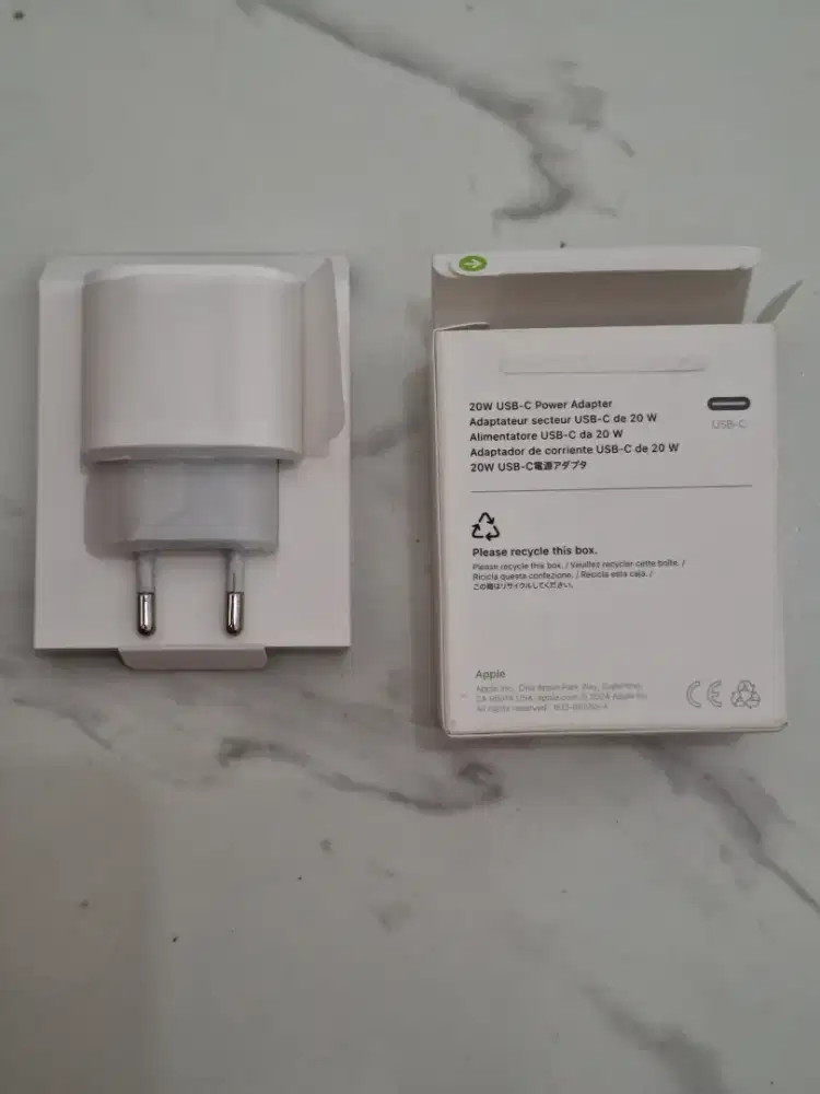 20W USB- C POWER ADAPTER / CASAN IPHONE KESAYANGAN ANDA
